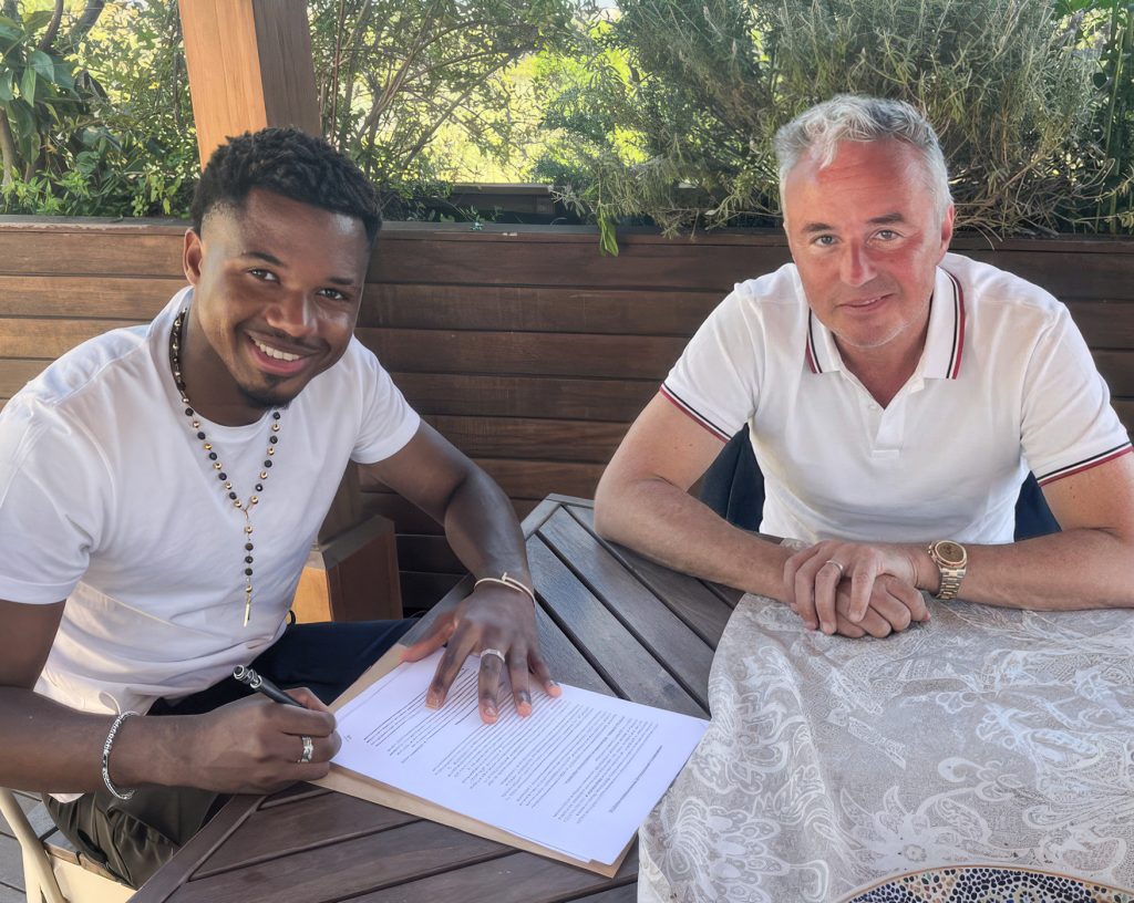 ANSU FATI junto a FEDERICO SCIALABBA - FIRMA